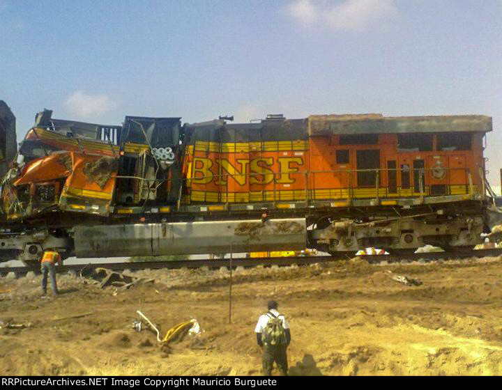 BNSF ES44DC Locomotive wrecked